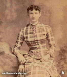Mary J Roe Riggles